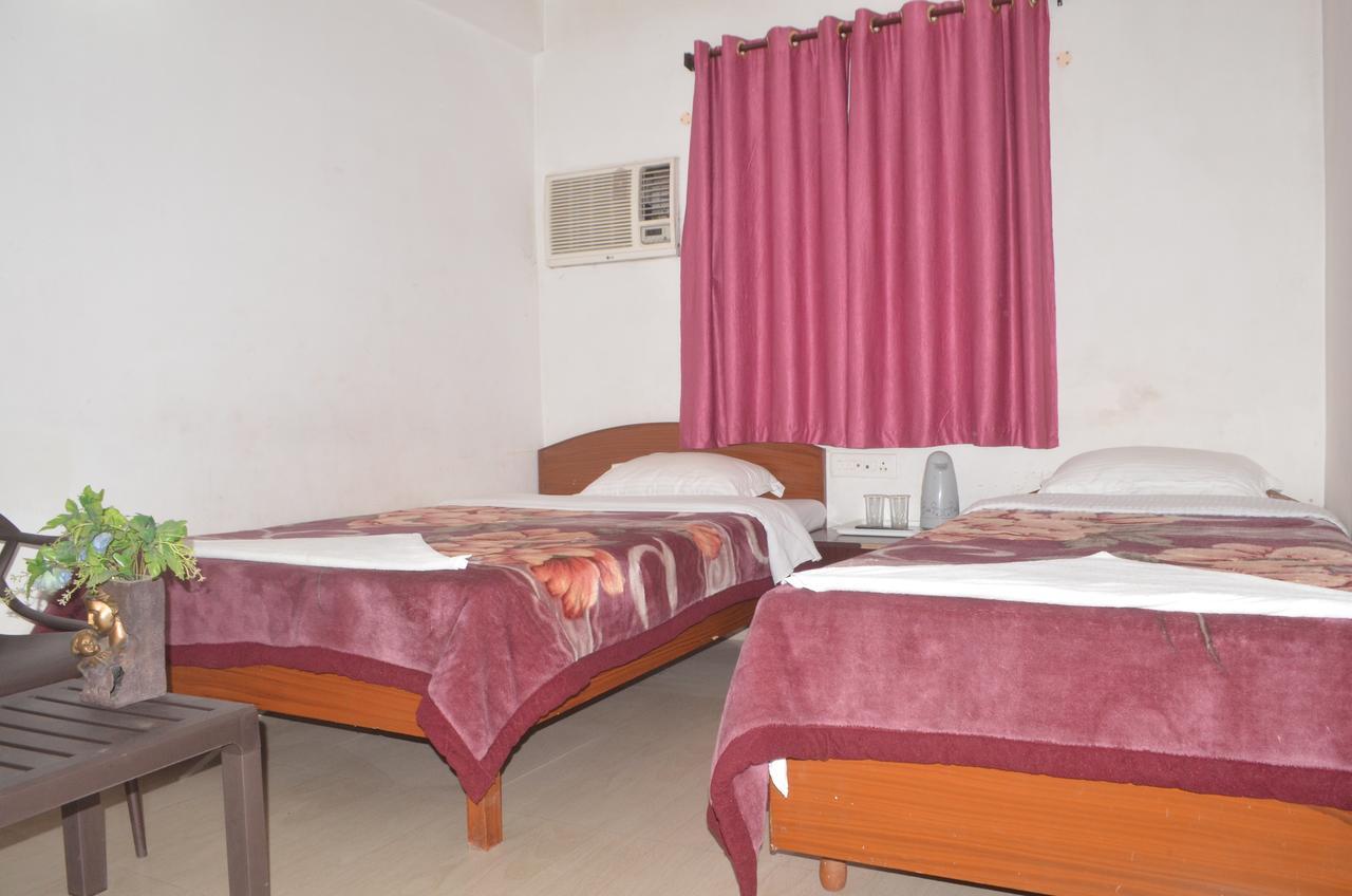 Hotel Vipassana Bodh Gaya Εξωτερικό φωτογραφία